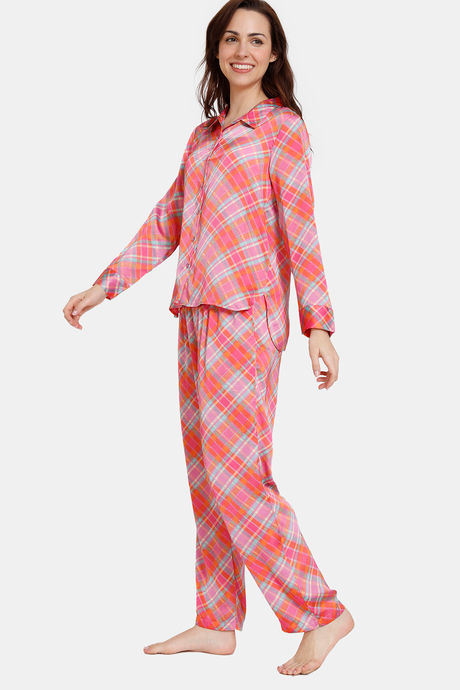 Zivame Modern Love Woven Pyjama Set - Fuchsia Fedora — image 2